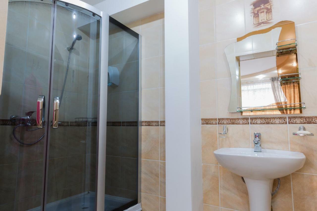 Tourist Hotel Ustʼ-Kamenogorsk Extérieur photo