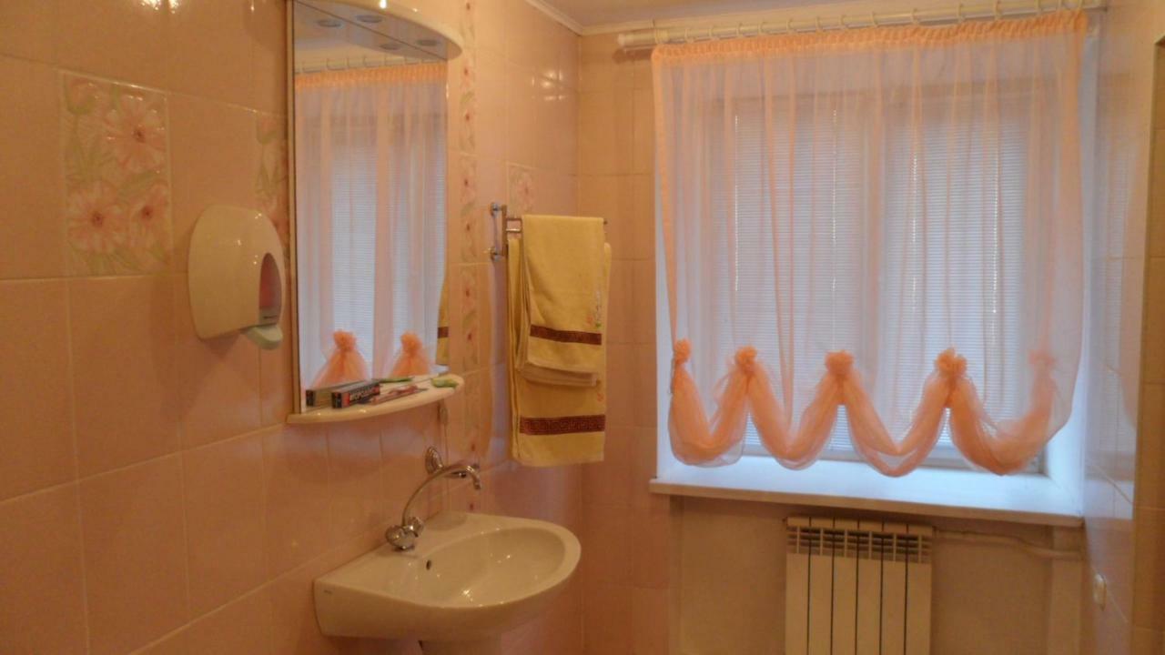 Tourist Hotel Ustʼ-Kamenogorsk Extérieur photo