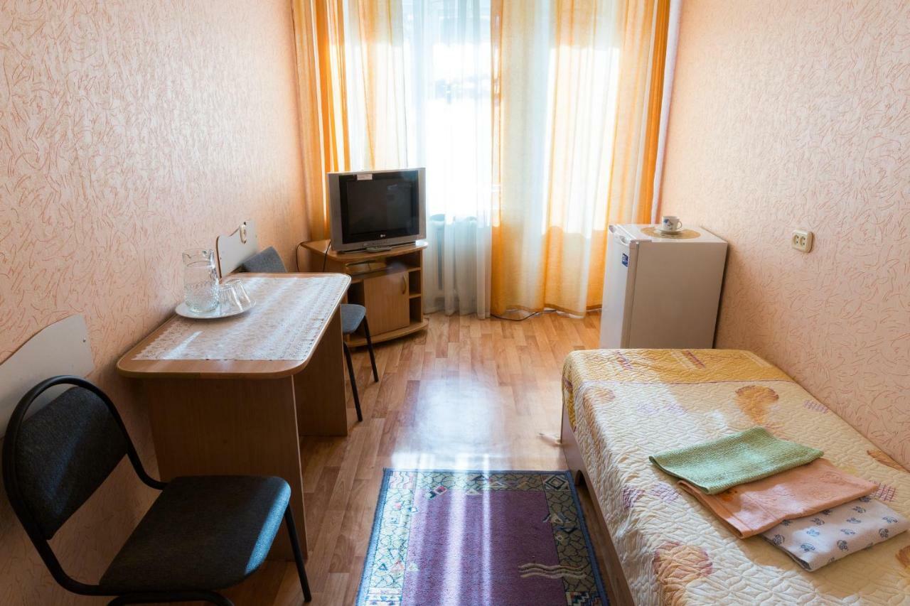 Tourist Hotel Ustʼ-Kamenogorsk Extérieur photo